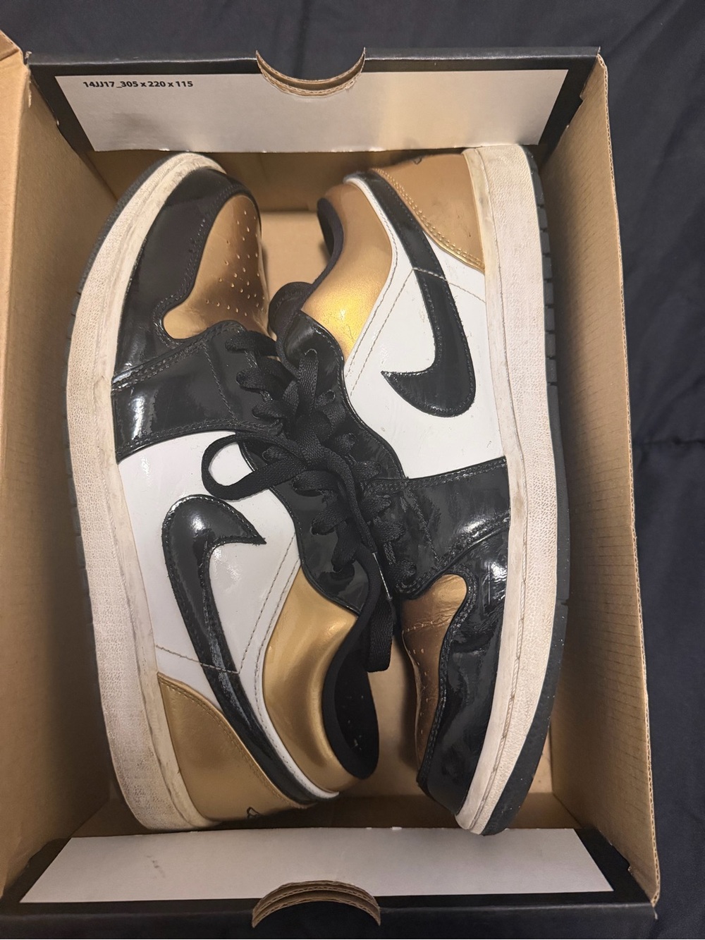 Nike Men's Black White Gold Low-Top Retro Sneakers